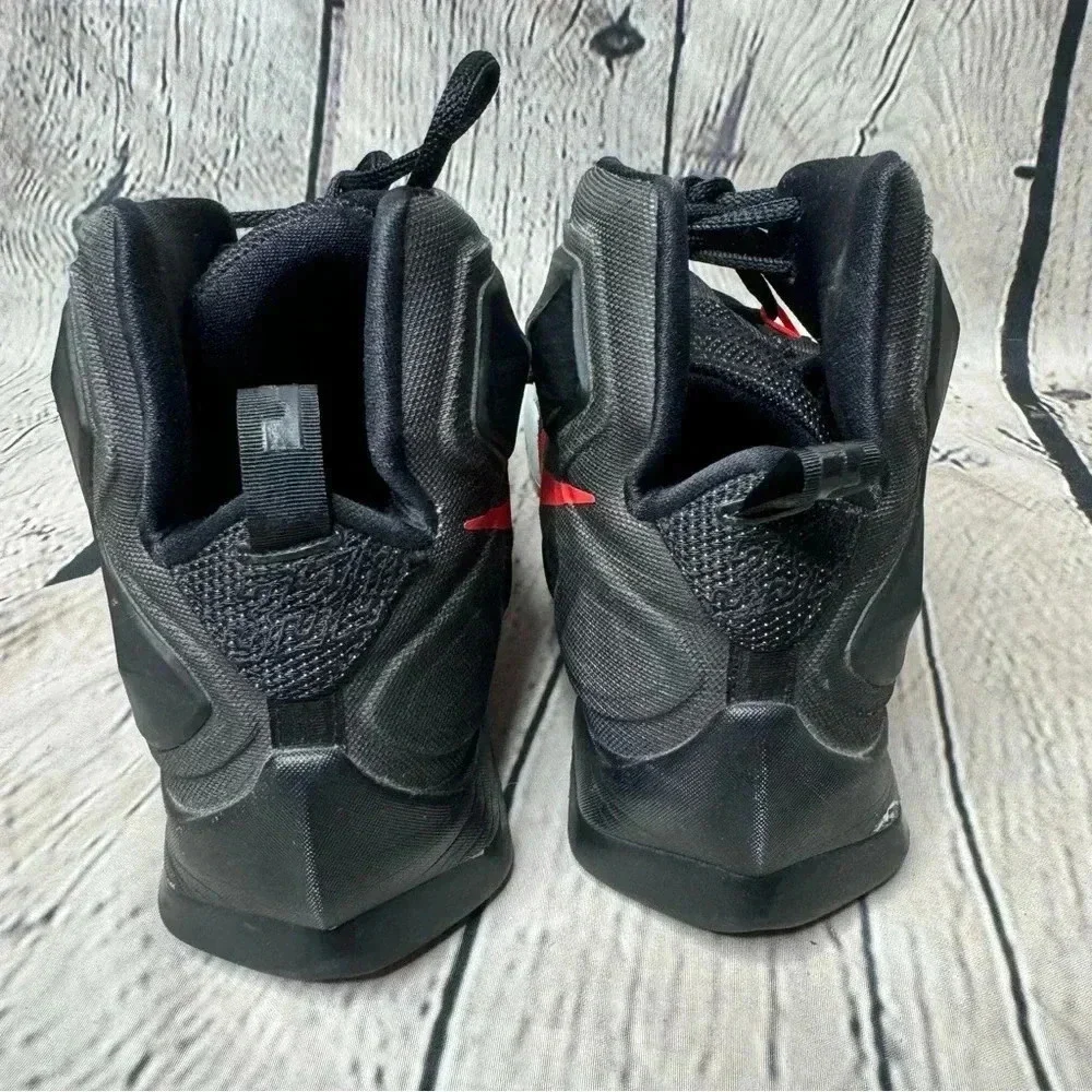 Nike Lebron On Court Athletic Sneakers Shoes size 10.5